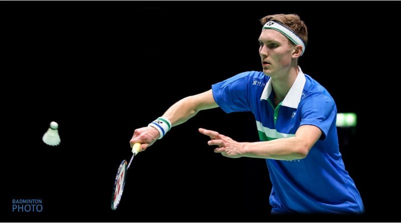 Badminton Singles Serve